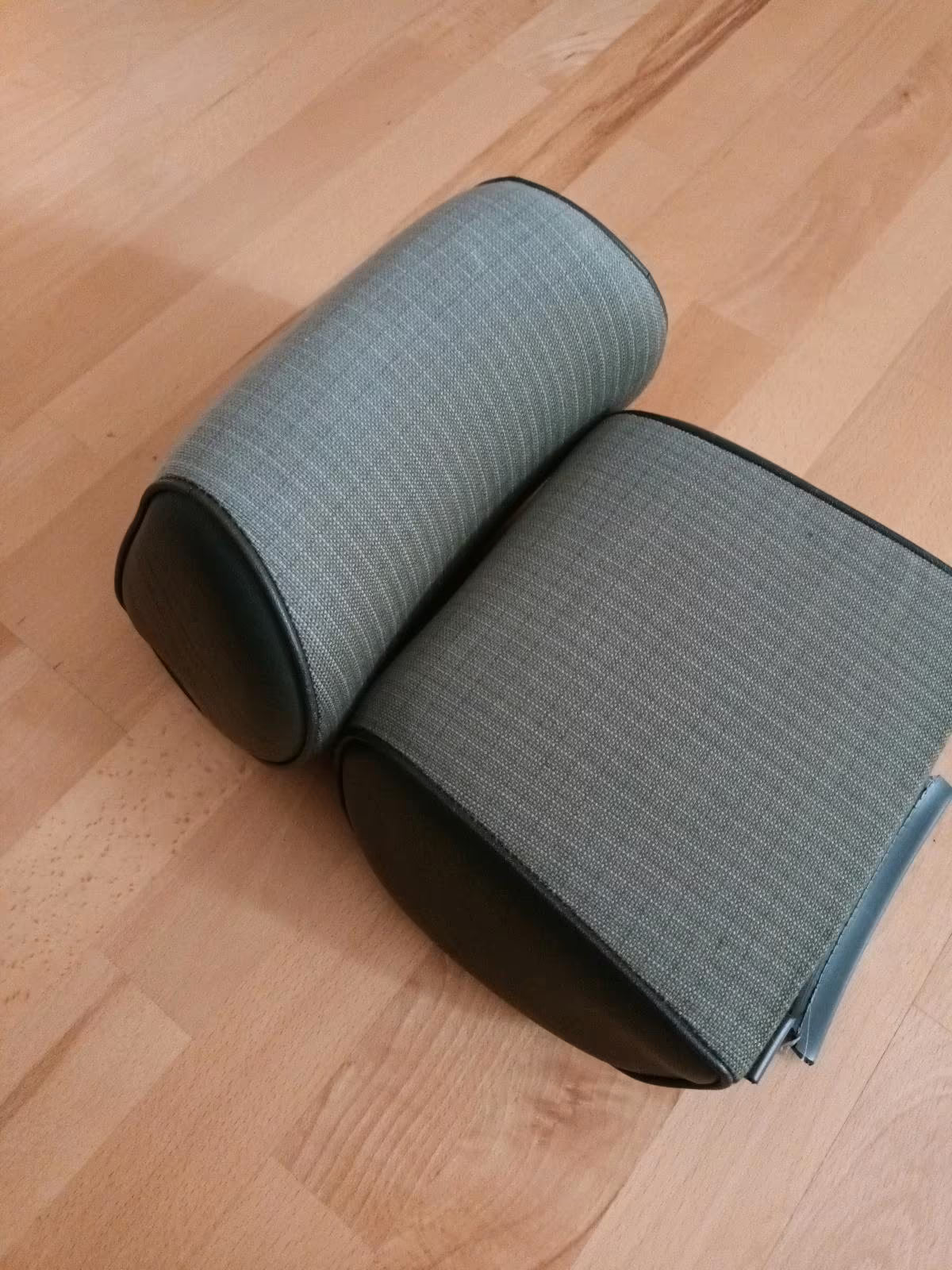 Mercedes W123 rear headrest covers